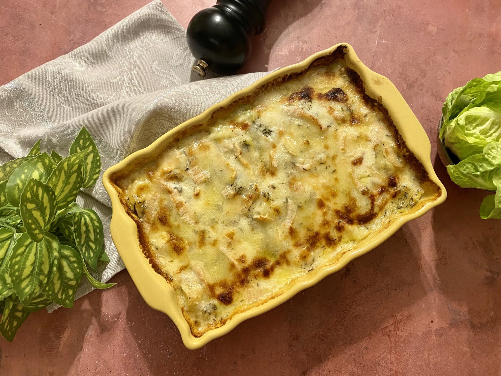 Gratin de ravioles aux poireaux et munster