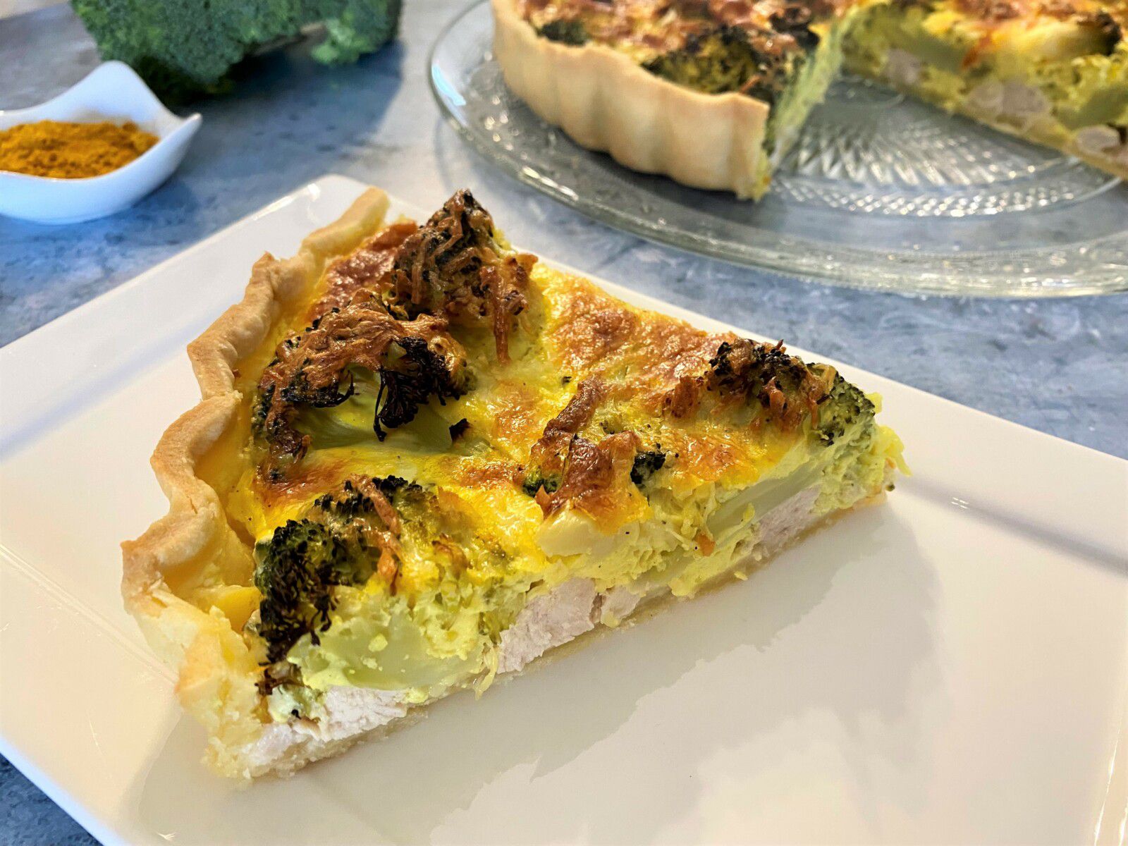 Tarte au brocoli, dinde et citron confit