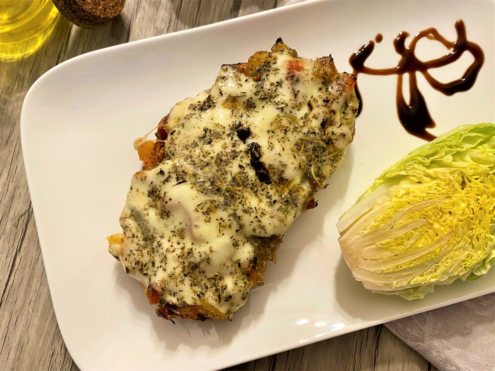 Bruschetta aux poivrons grillés et mozzarella