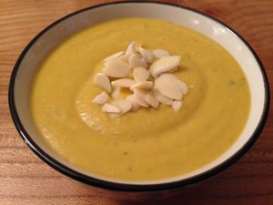 Velouté de pois cassés, patate douce et chèvre