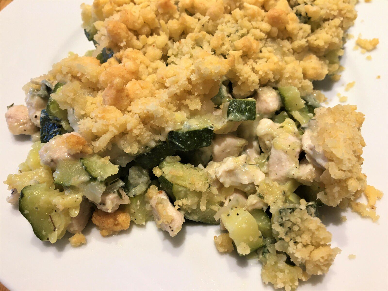 Crumble de courgette et poulet au gorgonzola
