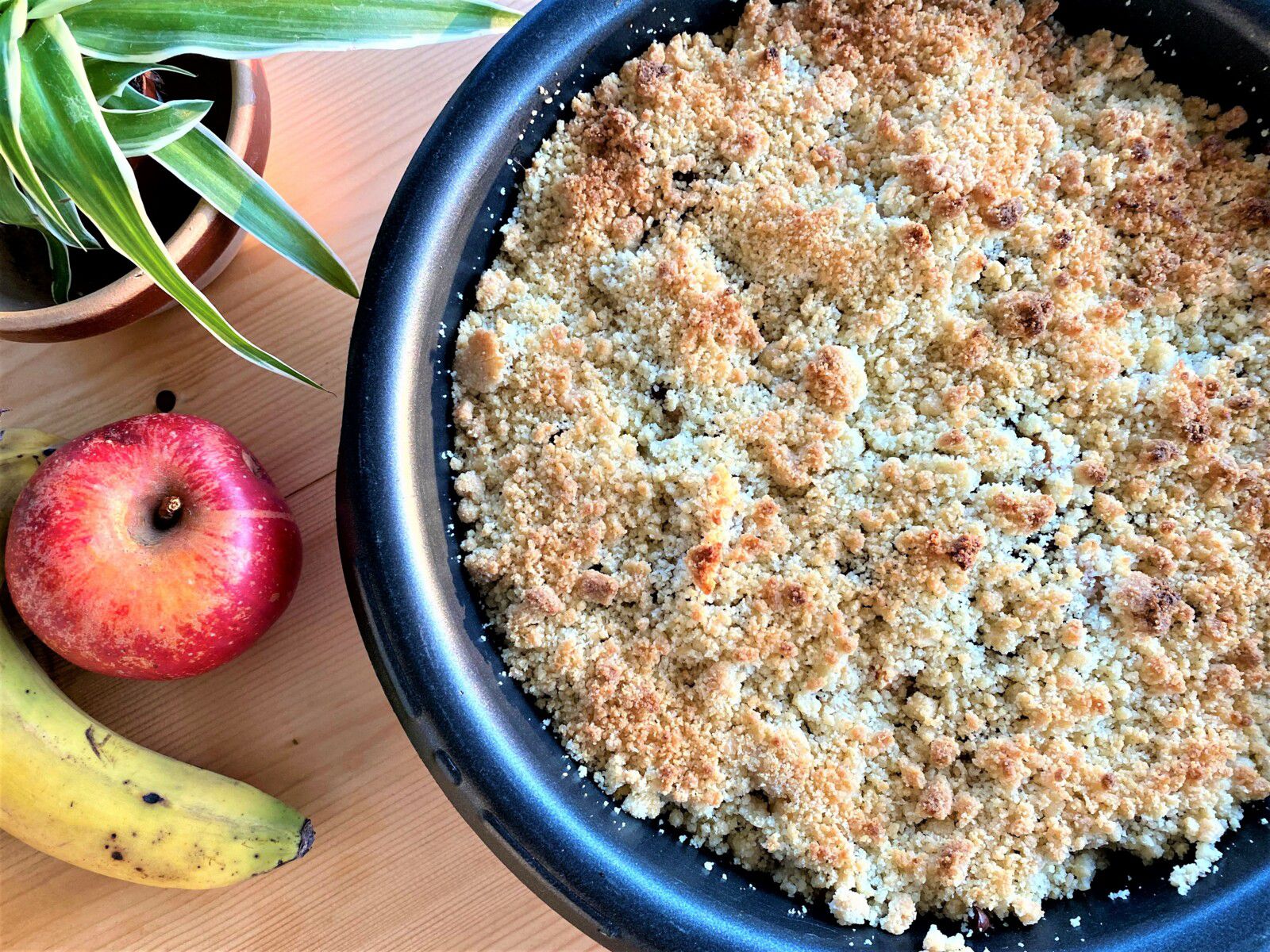 Crumble pomme, poire, banane et chocolat