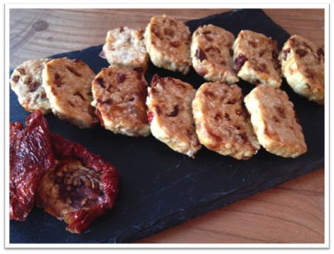 Sablés au chèvre, tomate séchée et flocons d'avoine