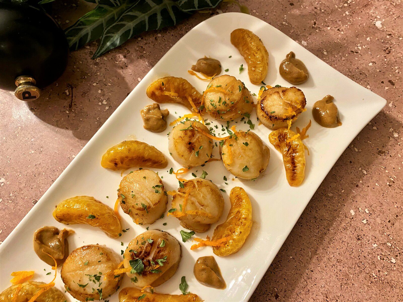  Saint-Jacques poêlées aux clémentines rôties