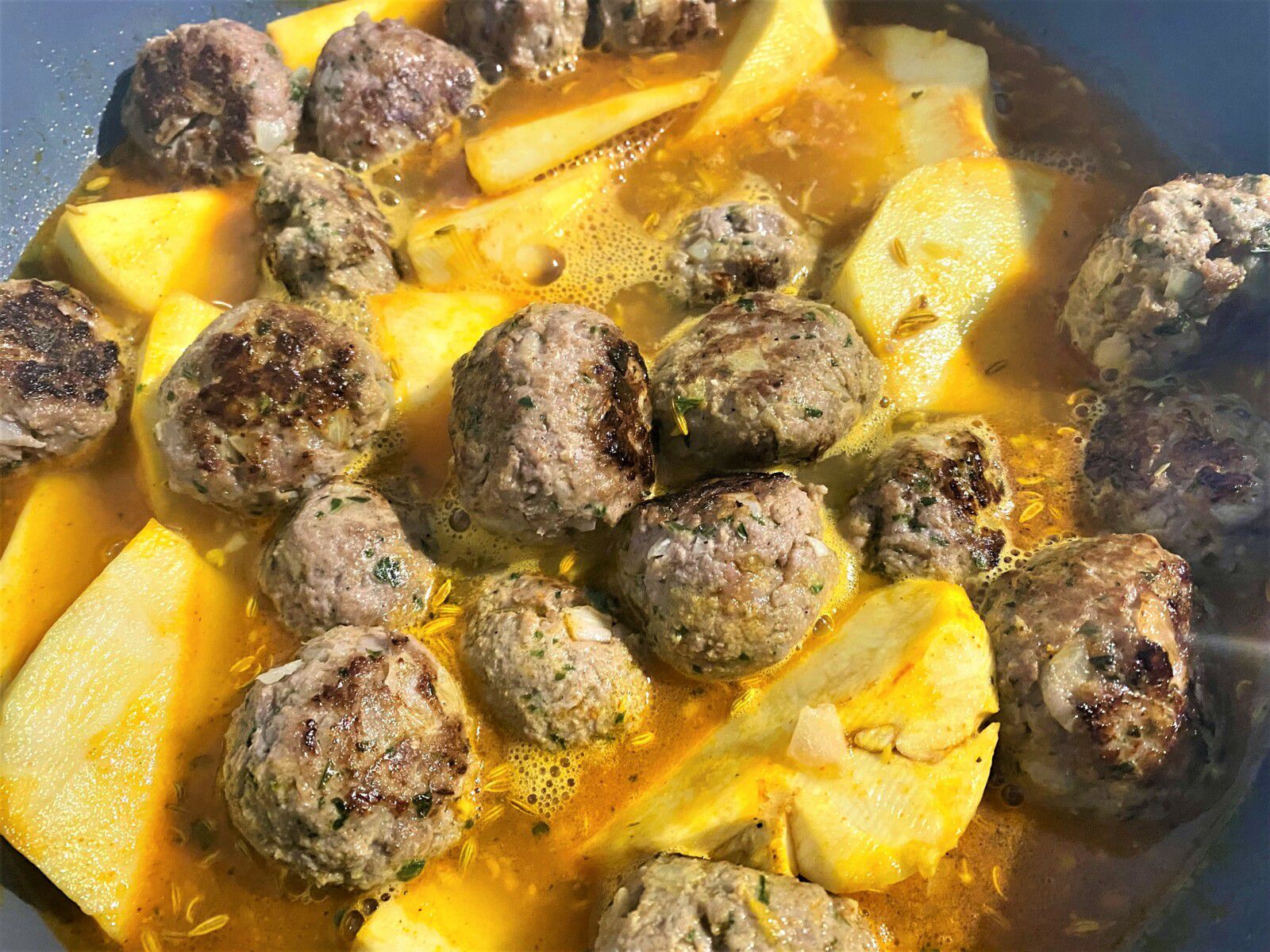 Boulettes de bœuf au citron et au céleri de Yotam Ottolenghi