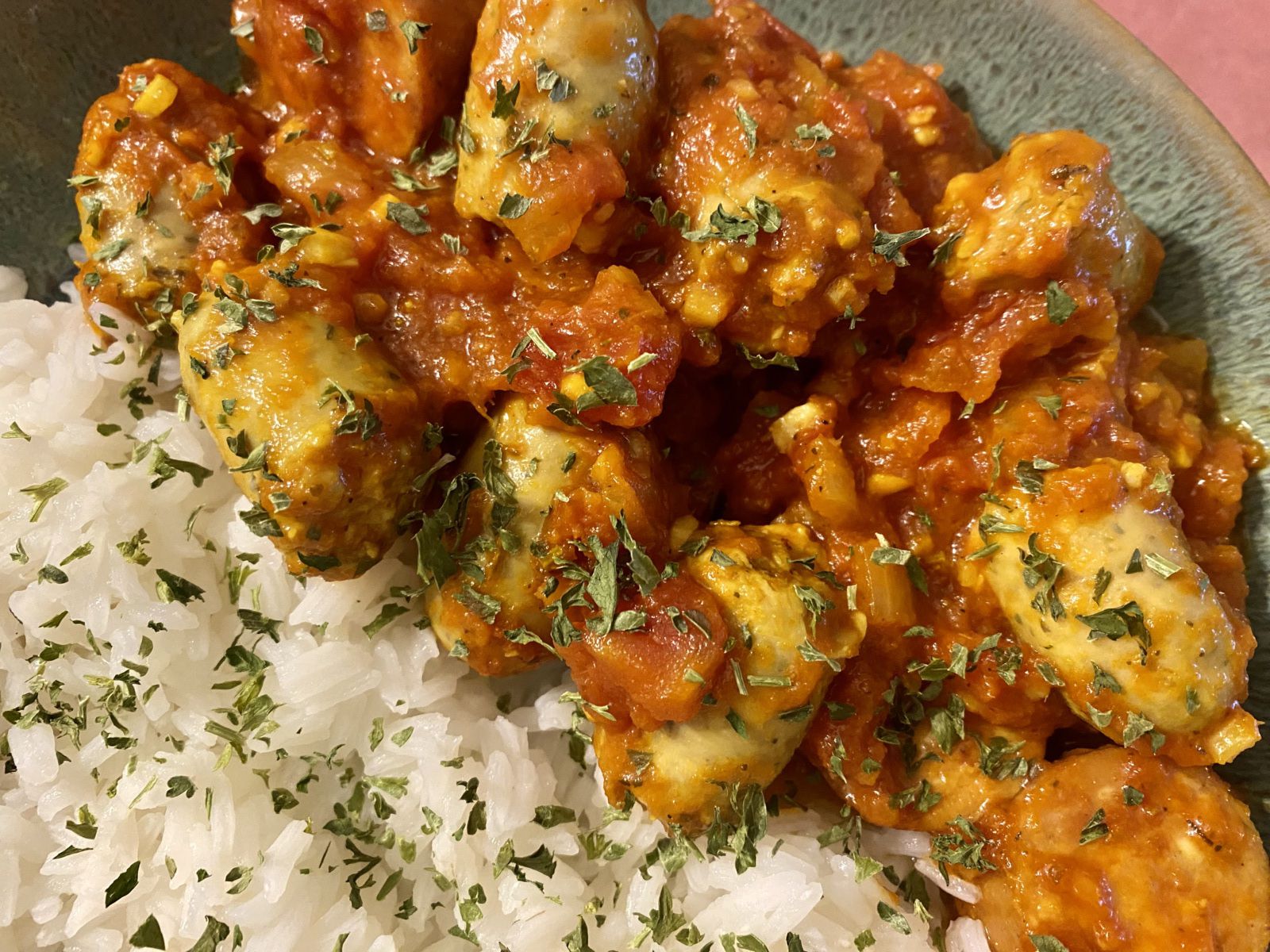 Rougail de saucisses réunionnais
