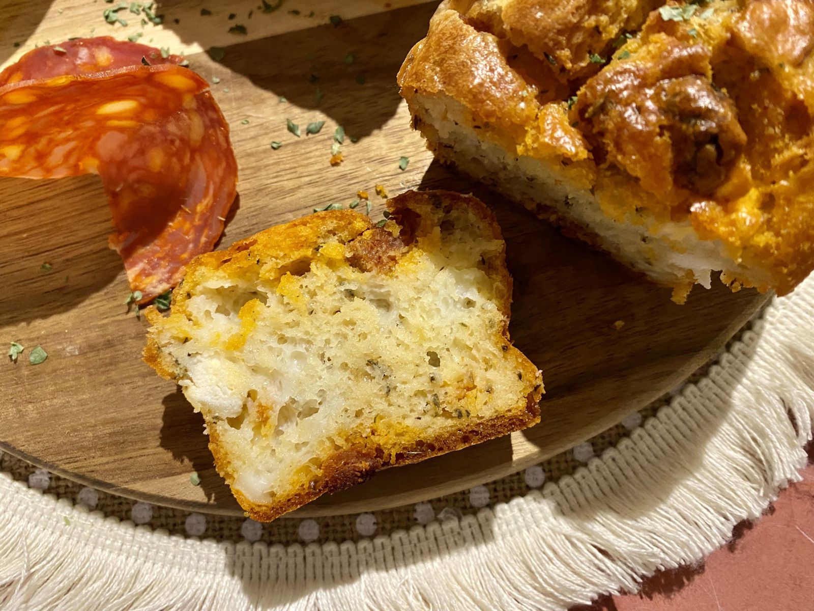 Petits cake au chèvre, chorizo et thym