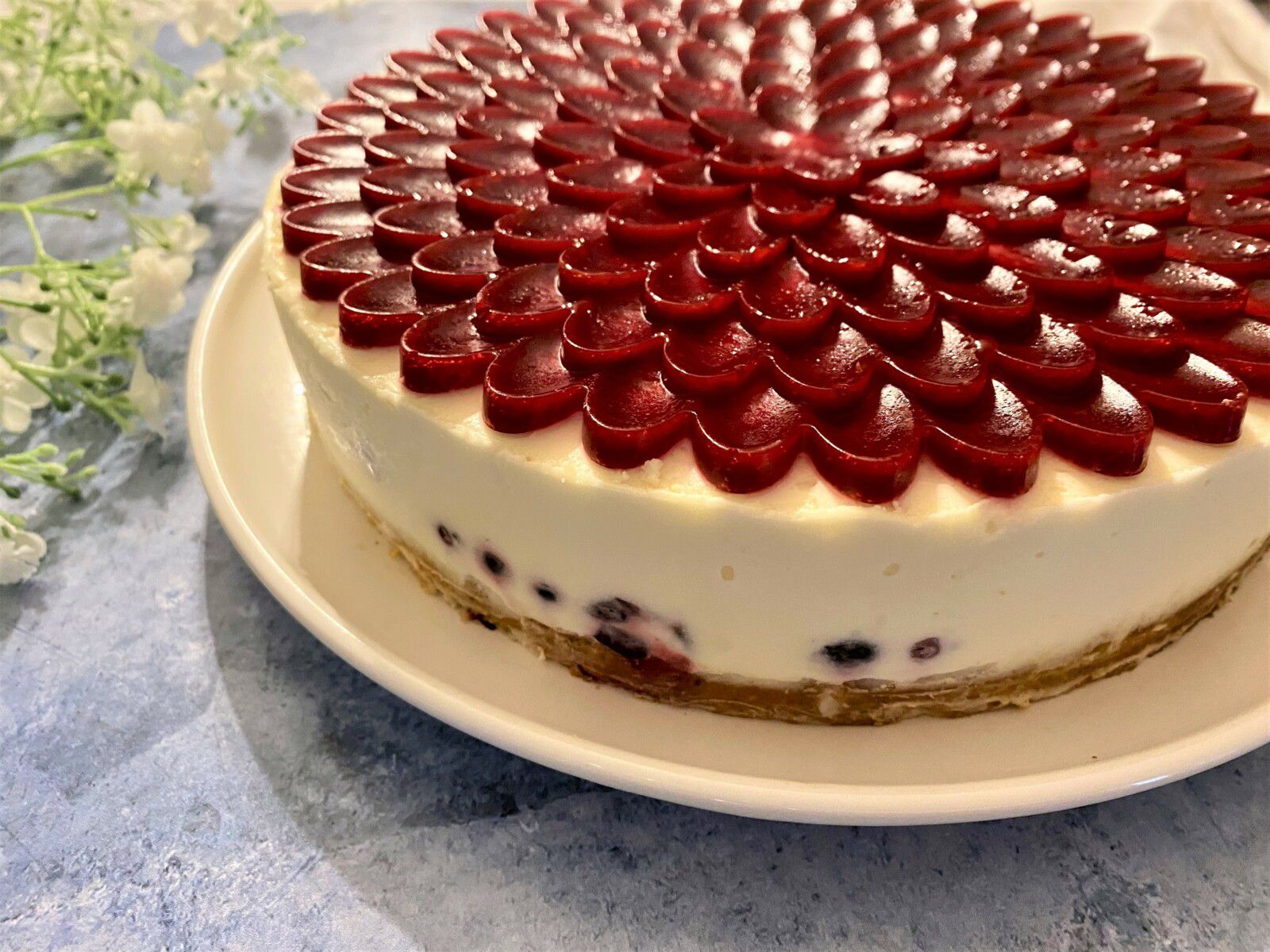 Entremets aux fruits rouges et au chocolat blanc