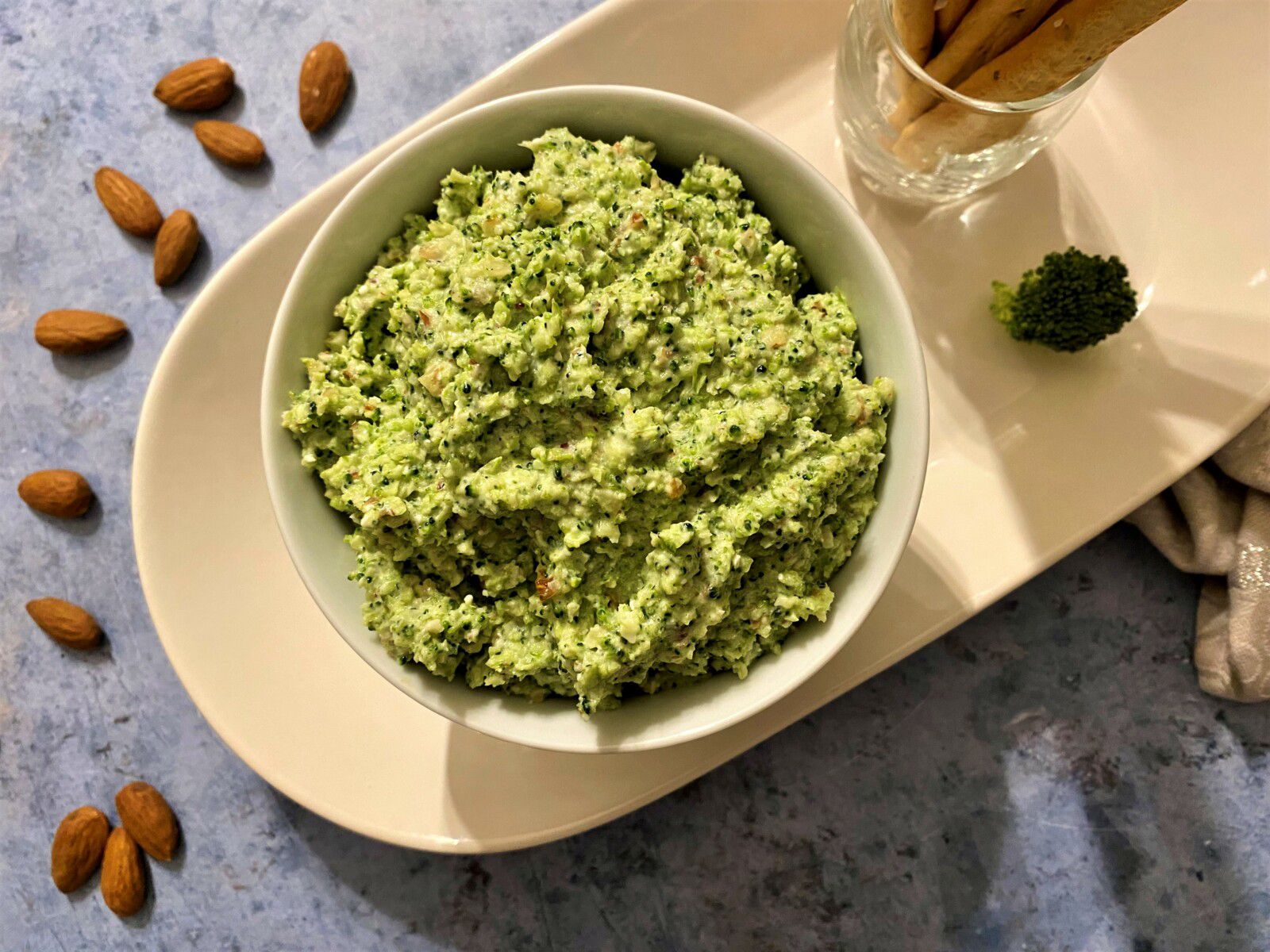 Pesto de brocolis, amandes et feta