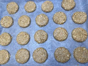 Biscuits aux flocons d'avoine, cacahuète et chocolat