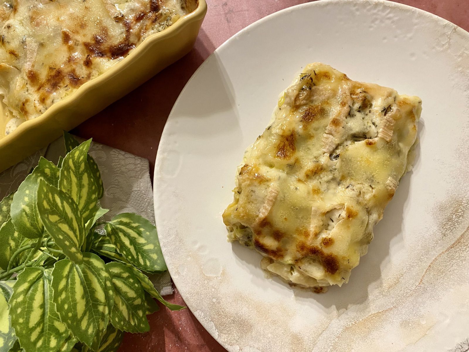 Gratin de ravioles aux poireaux et munster