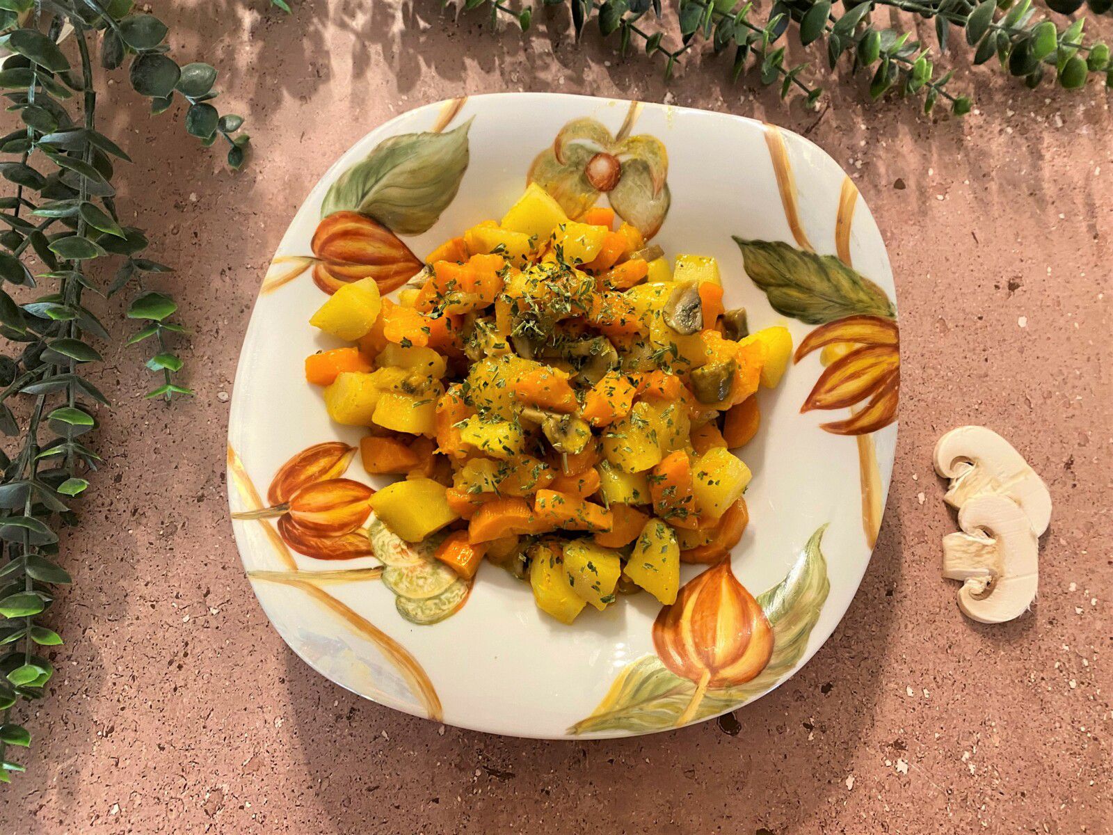 Poêlée d'automne au potimarron, pommes de terre, carotte et champignons