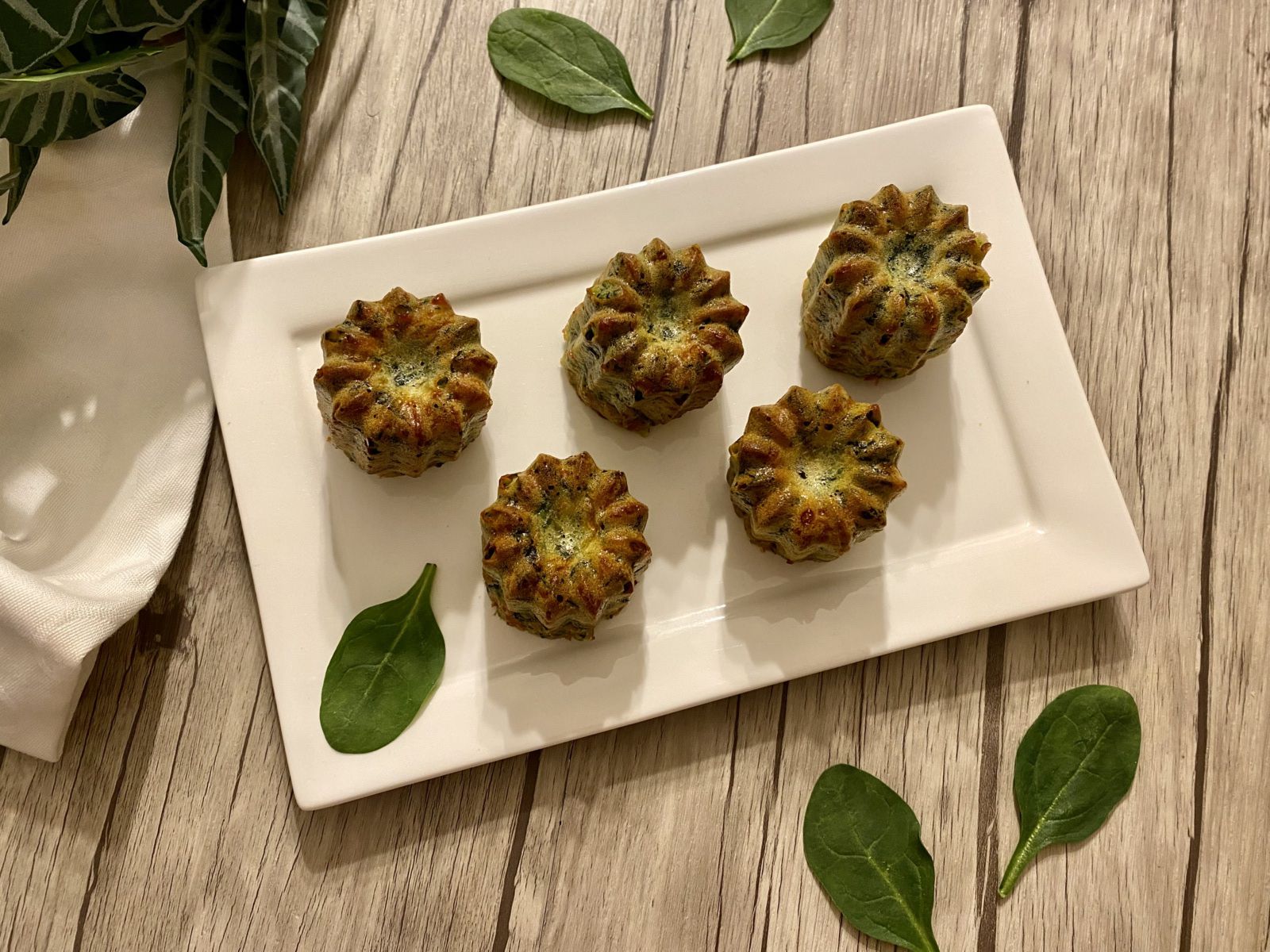 Cannelés chèvre épinards