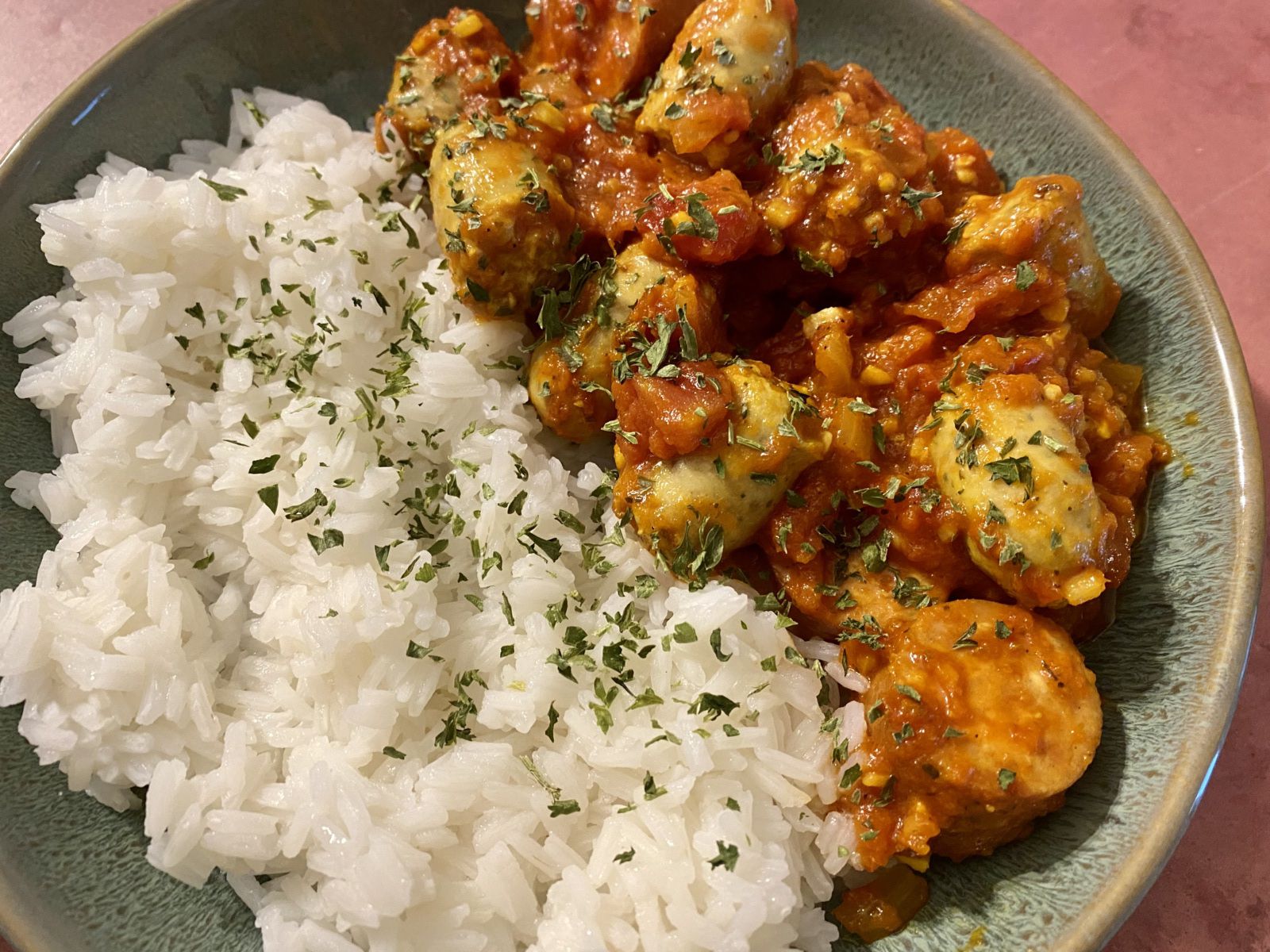 Rougail de saucisses réunionnais