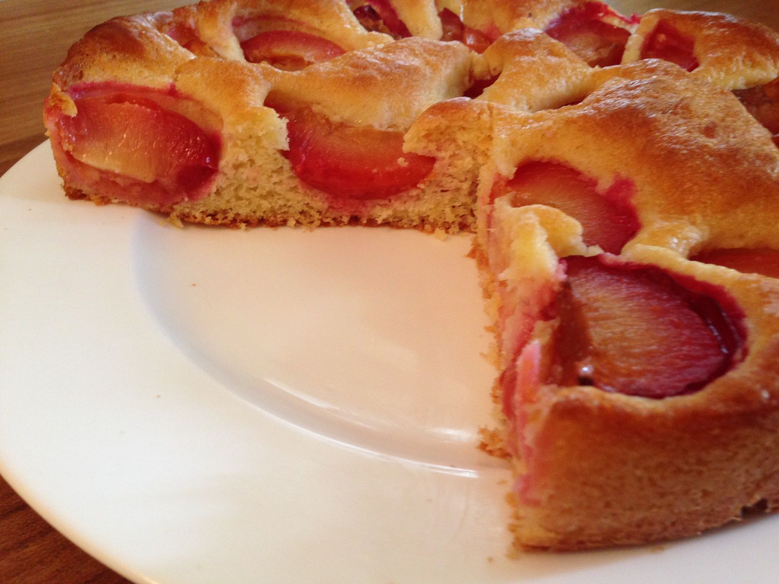 Gâteau brioché aux prunes