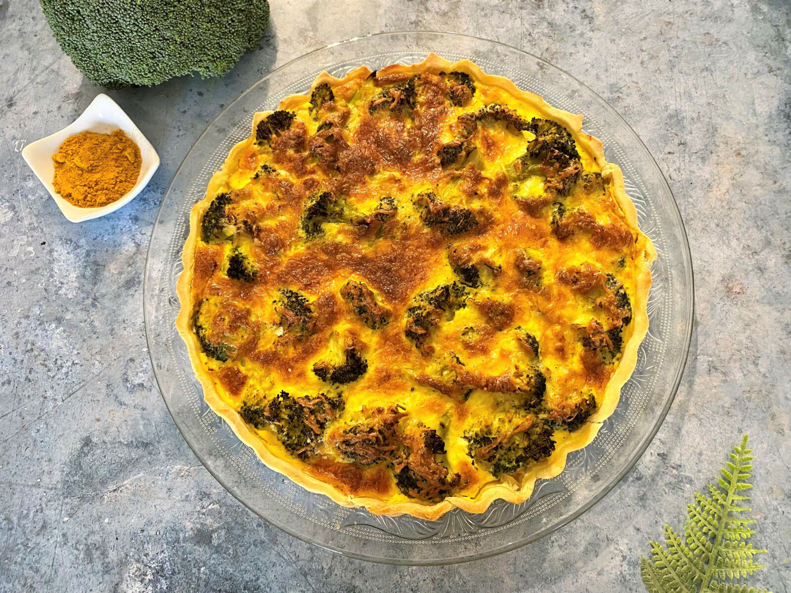 Tarte au brocoli, dinde et citron confit
