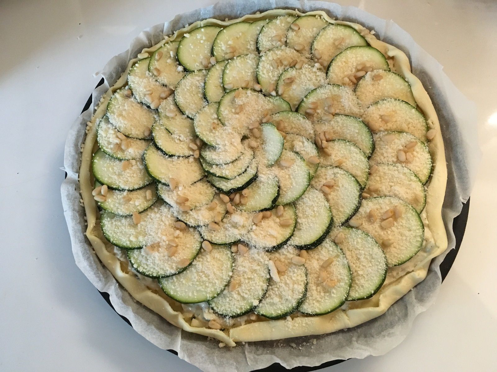 Tarte fine aux courgettes et au parmesan