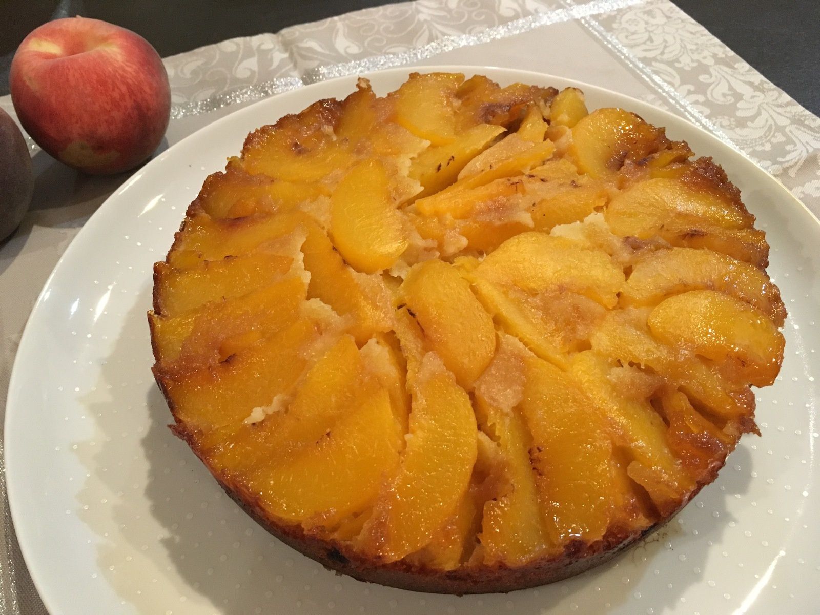 Quatre-quarts aux pêches