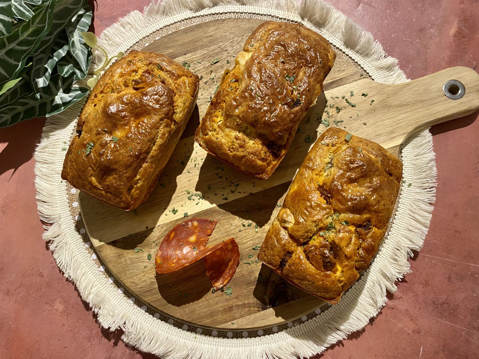 Petits cake au chèvre, chorizo et thym