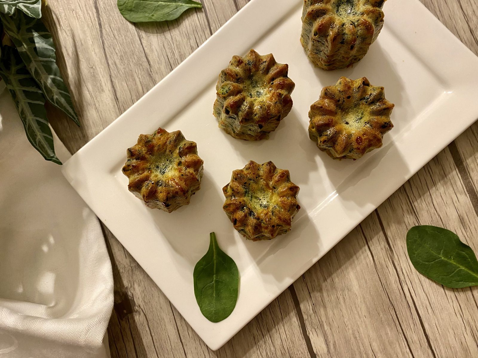 Cannelés chèvre épinards